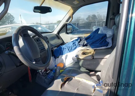 2002 Ford F-150 Lariat/Xlt from USA, damaged, VIN 1FTRW07692KA53786